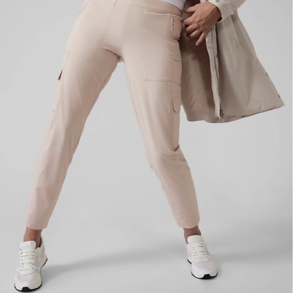Athleta Chelsea Cargo Lined Pant Tan Stretch - Picture 1 of 5